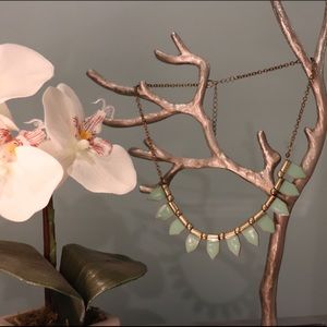 Spiked paris green and gold beaded necklace